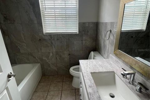 Condo in Orlando, Florida, 3 bedrooms  № 2150023 - photo 15