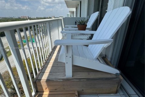 Condominio en venta en Miami, Florida, 1 dormitorio, 74.69 m2 № 2056332 - foto 2