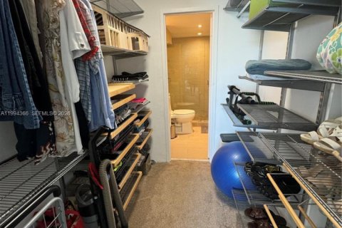 Condominio en venta en Miami, Florida, 1 dormitorio, 74.69 m2 № 2056332 - foto 8