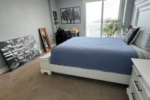 Condominio en venta en Miami, Florida, 1 dormitorio, 74.69 m2 № 2056332 - foto 7