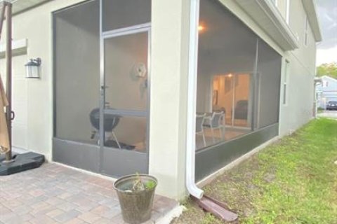 House in Orlando, Florida 5 bedrooms, 227.8 sq.m. № 1915405 - photo 20