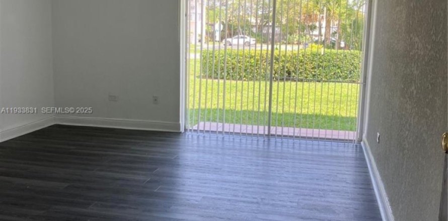 Condo in Miami, Florida, 1 bedroom  № 1994108