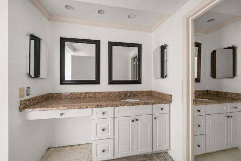 Condo in Clearwater, Florida, 3 bedrooms  № 2106225 - photo 12