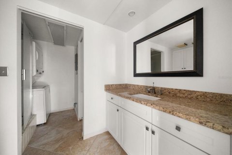 Condo in Clearwater, Florida, 3 bedrooms  № 2106225 - photo 19