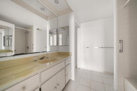 Condo in Clearwater, Florida, 3 bedrooms  № 2106225 - photo 11