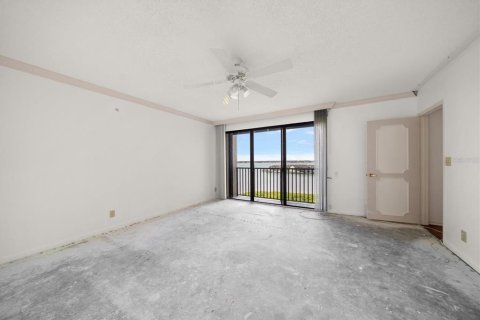 Condo in Clearwater, Florida, 3 bedrooms  № 2106225 - photo 16
