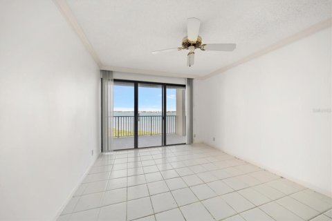 Condo in Clearwater, Florida, 3 bedrooms  № 2106225 - photo 10