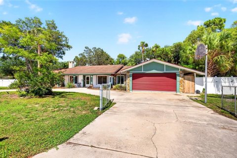 House in Hudson, Florida 4 bedrooms, 218.13 sq.m. № 2201272 - photo 4
