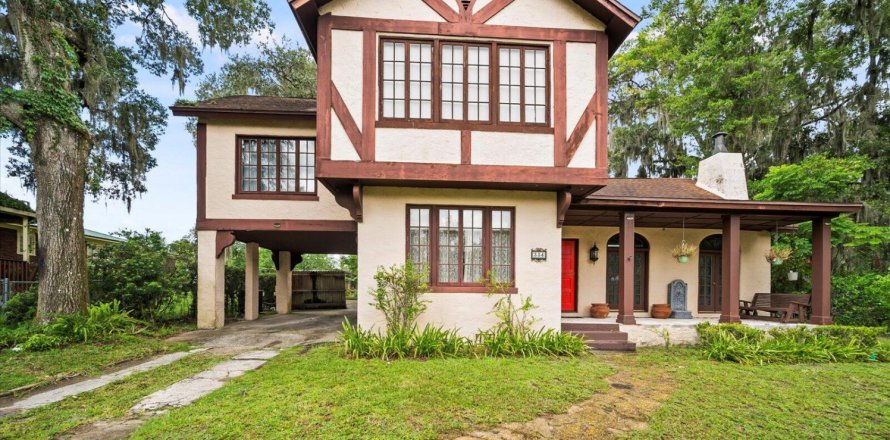 House in Palatka, Florida 4 bedrooms, 239.41 sq.m. № 771164