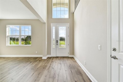 House in Zephyrhills, Florida 5 bedrooms, 349.41 sq.m. № 1379757 - photo 8