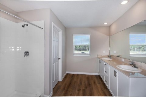 Villa ou maison à vendre à Zephyrhills, Floride: 5 chambres, 279.73 m2 № 2150283 - photo 6