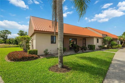 Villa ou maison à vendre à Sarasota, Floride: 2 chambres, 127.65 m2 № 2142573 - photo 3