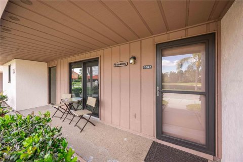Villa ou maison à vendre à Sarasota, Floride: 2 chambres, 127.65 m2 № 2142573 - photo 8