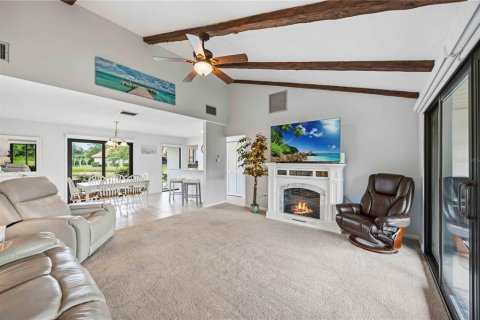 Villa ou maison à vendre à Sarasota, Floride: 2 chambres, 127.65 m2 № 2142573 - photo 11