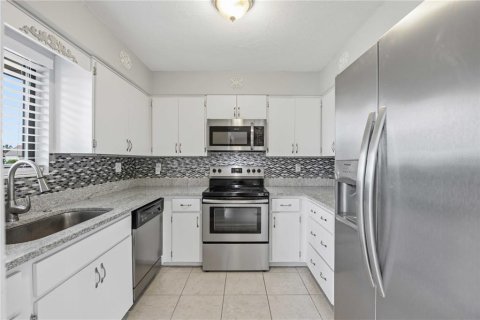 Villa ou maison à vendre à Sarasota, Floride: 2 chambres, 127.65 m2 № 2142573 - photo 24
