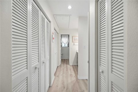 Villa ou maison à vendre à Sarasota, Floride: 2 chambres, 127.65 m2 № 2142573 - photo 29