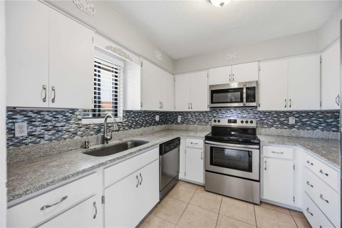 Villa ou maison à vendre à Sarasota, Floride: 2 chambres, 127.65 m2 № 2142573 - photo 28