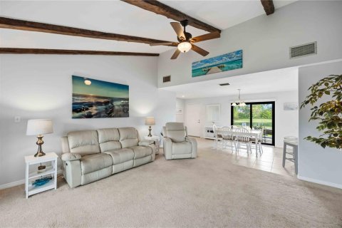 Villa ou maison à vendre à Sarasota, Floride: 2 chambres, 127.65 m2 № 2142573 - photo 12