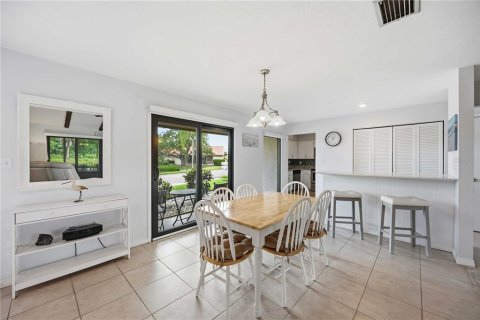 Villa ou maison à vendre à Sarasota, Floride: 2 chambres, 127.65 m2 № 2142573 - photo 17