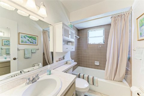 Villa ou maison à vendre à Bradenton, Floride: 2 chambres, 154.96 m2 № 2196113 - photo 29