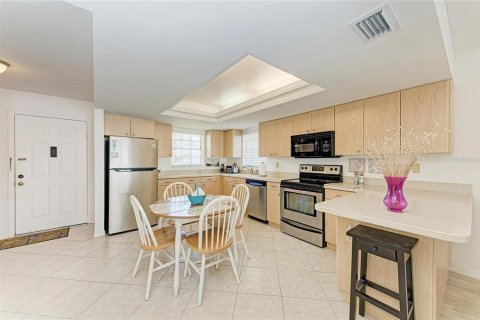 Villa ou maison à vendre à Bradenton, Floride: 2 chambres, 154.96 m2 № 2196113 - photo 10