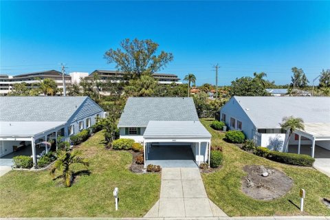 Villa ou maison à vendre à Bradenton, Floride: 2 chambres, 154.96 m2 № 2196113 - photo 5