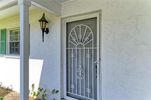 Villa ou maison à vendre à Bradenton, Floride: 2 chambres, 154.96 m2 № 2196113 - photo 6