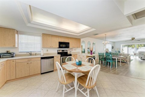 Villa ou maison à vendre à Bradenton, Floride: 2 chambres, 154.96 m2 № 2196113 - photo 8