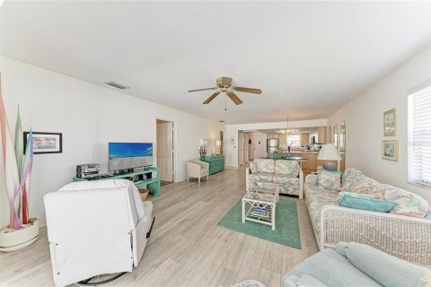 Villa ou maison à vendre à Bradenton, Floride: 2 chambres, 154.96 m2 № 2196113 - photo 18