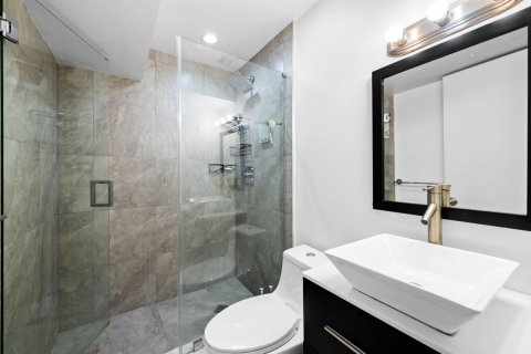 House in Fort Lauderdale, Florida 3 bedrooms, 93.83 sq.m. № 2081618 - photo 7