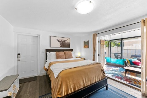 House in Fort Lauderdale, Florida 3 bedrooms, 93.83 sq.m. № 2081618 - photo 11