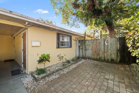 House in Fort Lauderdale, Florida 3 bedrooms, 93.83 sq.m. № 2081618 - photo 12