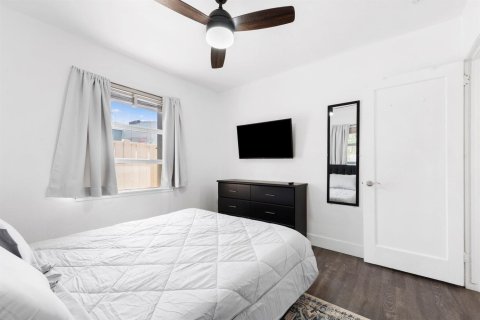 House in Fort Lauderdale, Florida 3 bedrooms, 93.83 sq.m. № 2081618 - photo 15