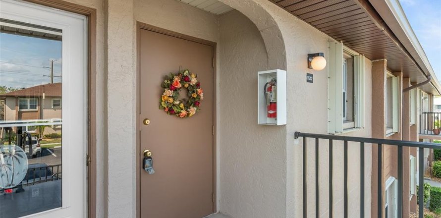 Condo in Punta Gorda, Florida, 2 bedrooms  № 1679671