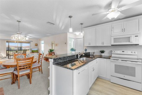 Condo in Punta Gorda, Florida, 2 bedrooms  № 1679671 - photo 2