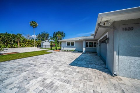 Casa en venta en Tarpon Springs, Florida, 3 dormitorios, 231.88 m2 № 1747784 - foto 11
