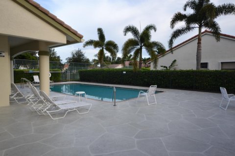 House in Delray Beach, Florida 3 bedrooms, 156.82 sq.m. № 1050183 - photo 1