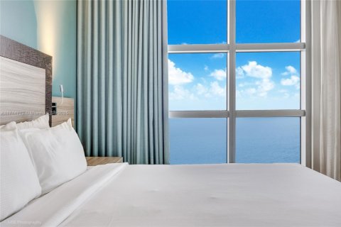 Condominio en venta en Sunny Isles Beach, Florida, 2 dormitorios, 139.07 m2 № 1729419 - foto 17