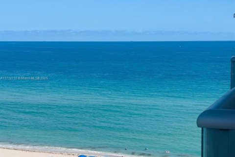 Condominio en venta en Sunny Isles Beach, Florida, 2 dormitorios, 139.07 m2 № 1729419 - foto 18