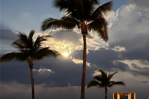 Купить кондоминиум в Холливуд, Флорида 45.24м2, № 1935476 - фото 13