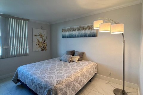 Купить кондоминиум в Холливуд, Флорида 45.24м2, № 1935476 - фото 8