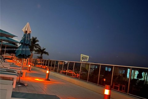 Купить кондоминиум в Холливуд, Флорида 45.24м2, № 1935476 - фото 14