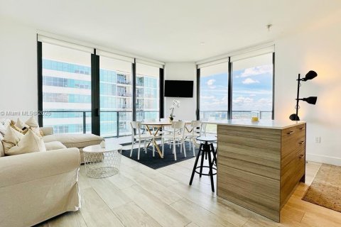 Copropriété à louer à Miami, Floride: 2 chambres, 77.57 m2 № 1878895 - photo 1