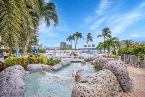 Copropriété à vendre à Aventura, Floride: 2 chambres, 126.81 m2 № 2076470 - photo 20