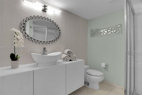 Copropriété à vendre à Aventura, Floride: 2 chambres, 126.81 m2 № 2076470 - photo 8