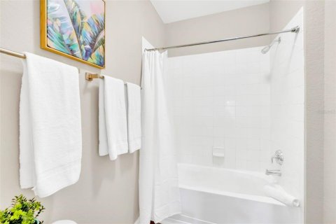 Condo in Winter Garden, Florida, 3 bedrooms  № 2394048 - photo 18