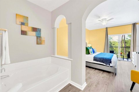 Condo in Winter Garden, Florida, 3 bedrooms  № 2394048 - photo 15