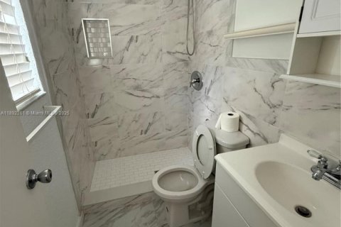 Снять в аренду виллу или дом в Майами, Флорида 4 спальни, 179.3м2, № 1944062 - фото 10