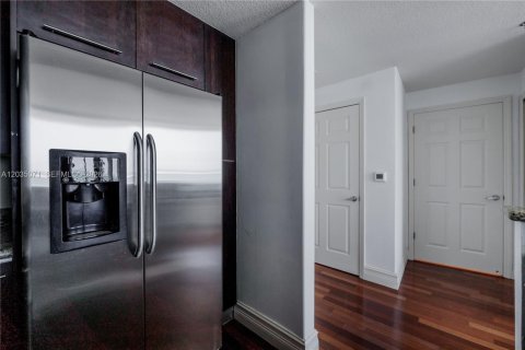 Copropriété à louer à Miami Beach, Floride: 1 chambre, 76.09 m2 № 2253402 - photo 17