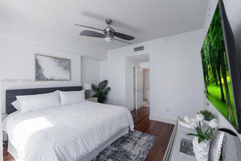 Copropriété à louer à Miami Beach, Floride: 1 chambre, 76.09 m2 № 2253402 - photo 18